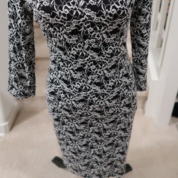 3/4 Sleeve Fitted Dress with Lace overlay - Picture 3 of 6